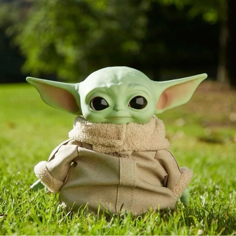Disney Star Wars: The Mandalorian Yoda The Child 11 inch Action Figure